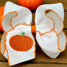  5" Embroidered pumpkin hair bows. 4pcs/$12.00 BW-DSG-B249