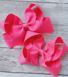 Medium scalloped hair bow (5" X 3" (1.5" Ribbon)
