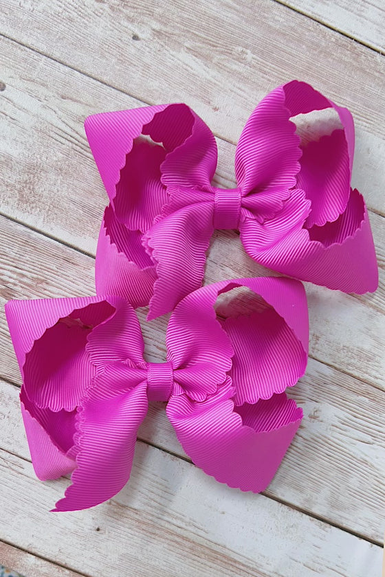 Medium scalloped hair bow (5" X 3" (1.5" Ribbon)