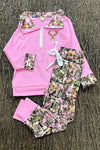 Pink sweatshirt with embroidered reindeer and camouflage pants with pockets. GLP0425-26-MON