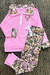 Pink sweatshirt with embroidered reindeer and camouflage pants with pockets. GLP0425-26-MON