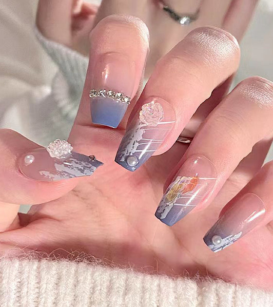 Beautiful women press on nail set / 5 piece nail kit. Choose your favorite!! A-1