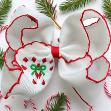  5" X 4" Embroidered candy cane and moon stitch. 4pcs/$12.00 BW-DSG-B261