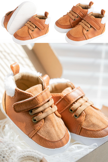  Super cute brown please infant shoes. HM2510