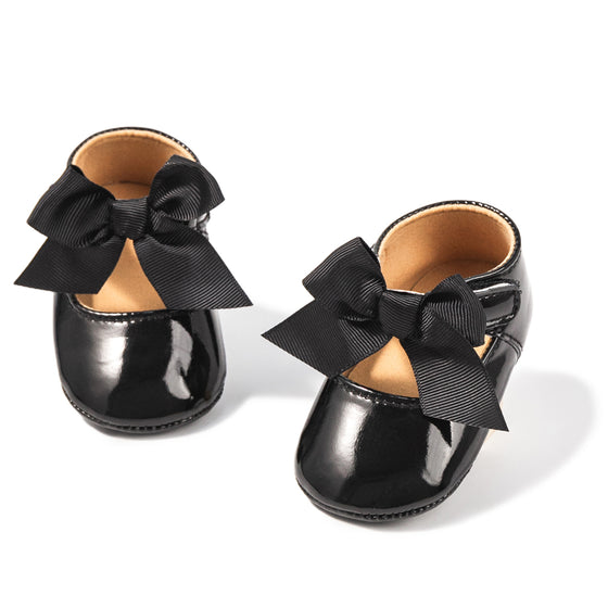 Cute black infant shows w/black front bow. HMZ161B