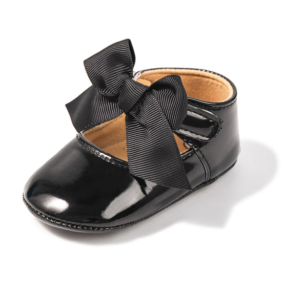 Cute black infant shows w/black front bow. HMZ161B