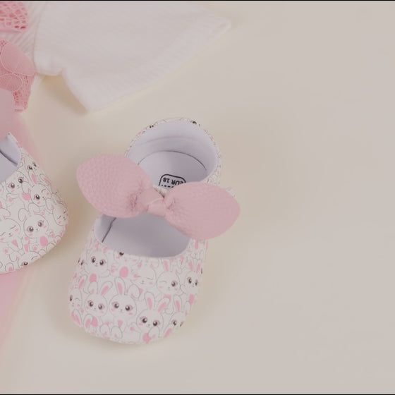 Bunny printed girls baby shoes. CG5354