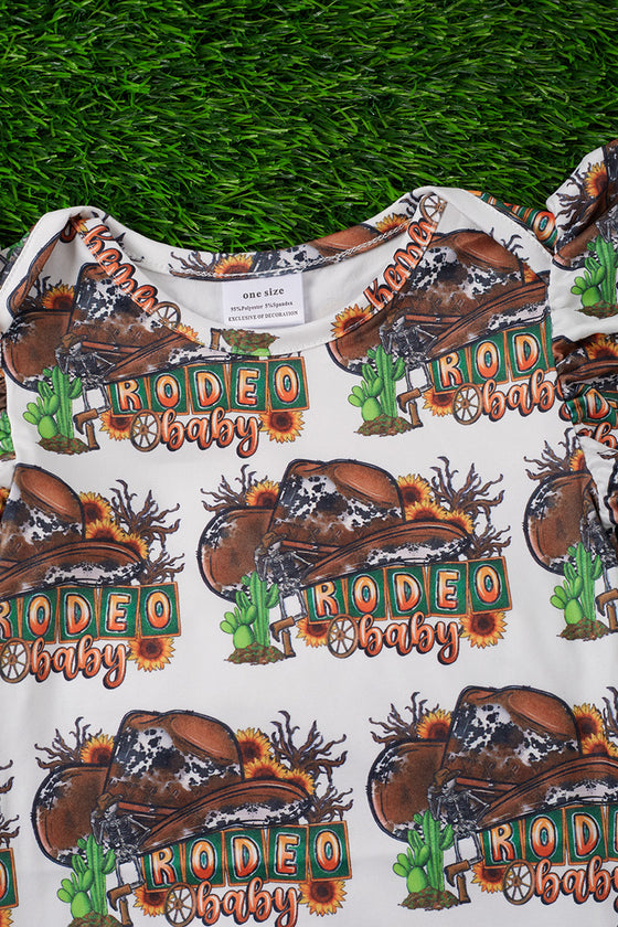 RODEO BABY PRINTED BABY GOWN W/ANGEL SLEEVE. PJG15113014-ONE SIZE