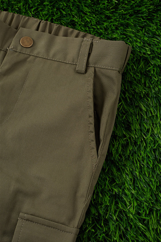 ARMY GREEN CARGO PANTS.  PNG651122037-AMY