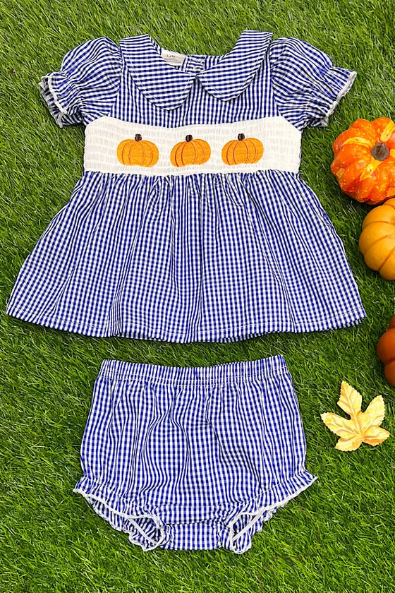 ROYAL BLUE & WHITE CHECKER PRINTED SMOCKED BABY SET WITH EMBROIDERED PUMPKINS. RPG451322006-HANEE